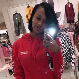 Meet your Posher, Christazia